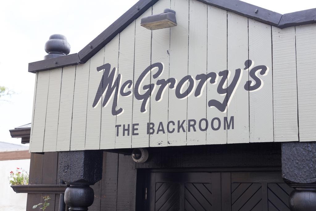 קולדאף Mcgrory'S Hotel מראה חיצוני תמונה